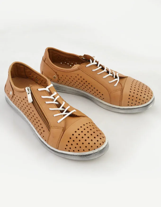 Cabello EG17 Sneaker - Tan