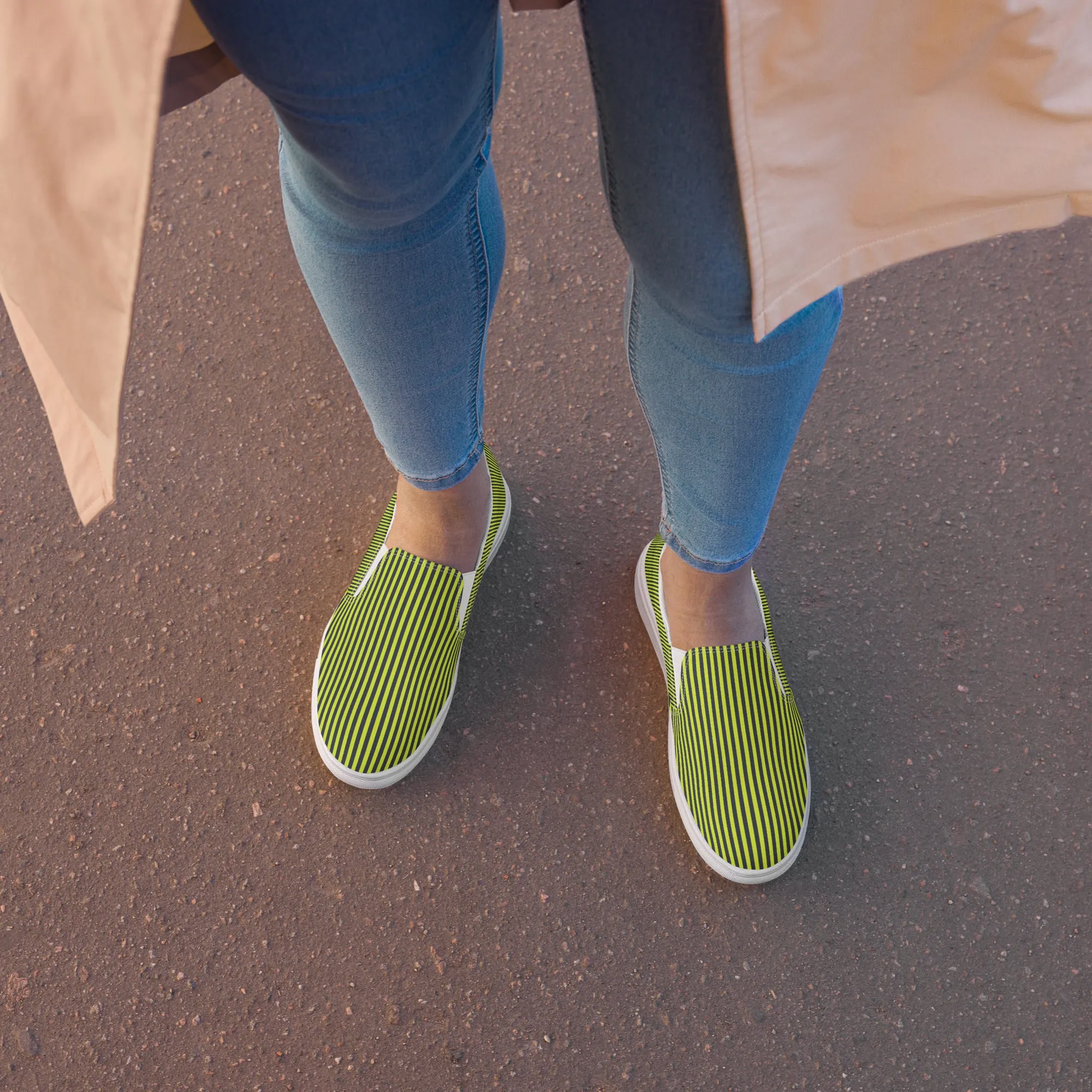 Grasshopper Green Summertime Women’s slip-on canvas shoes