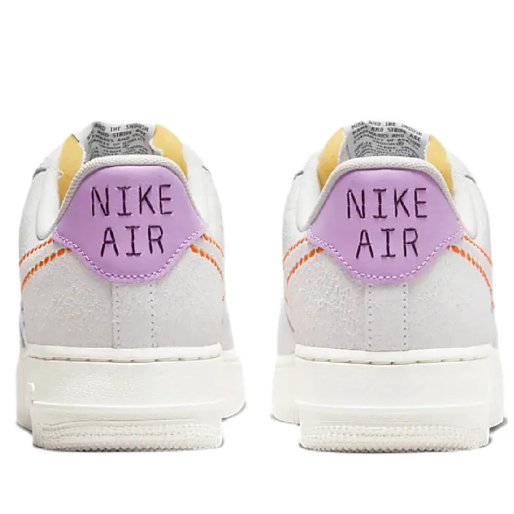 Nike Air Force 1 07 LX sneakers, beige/purple