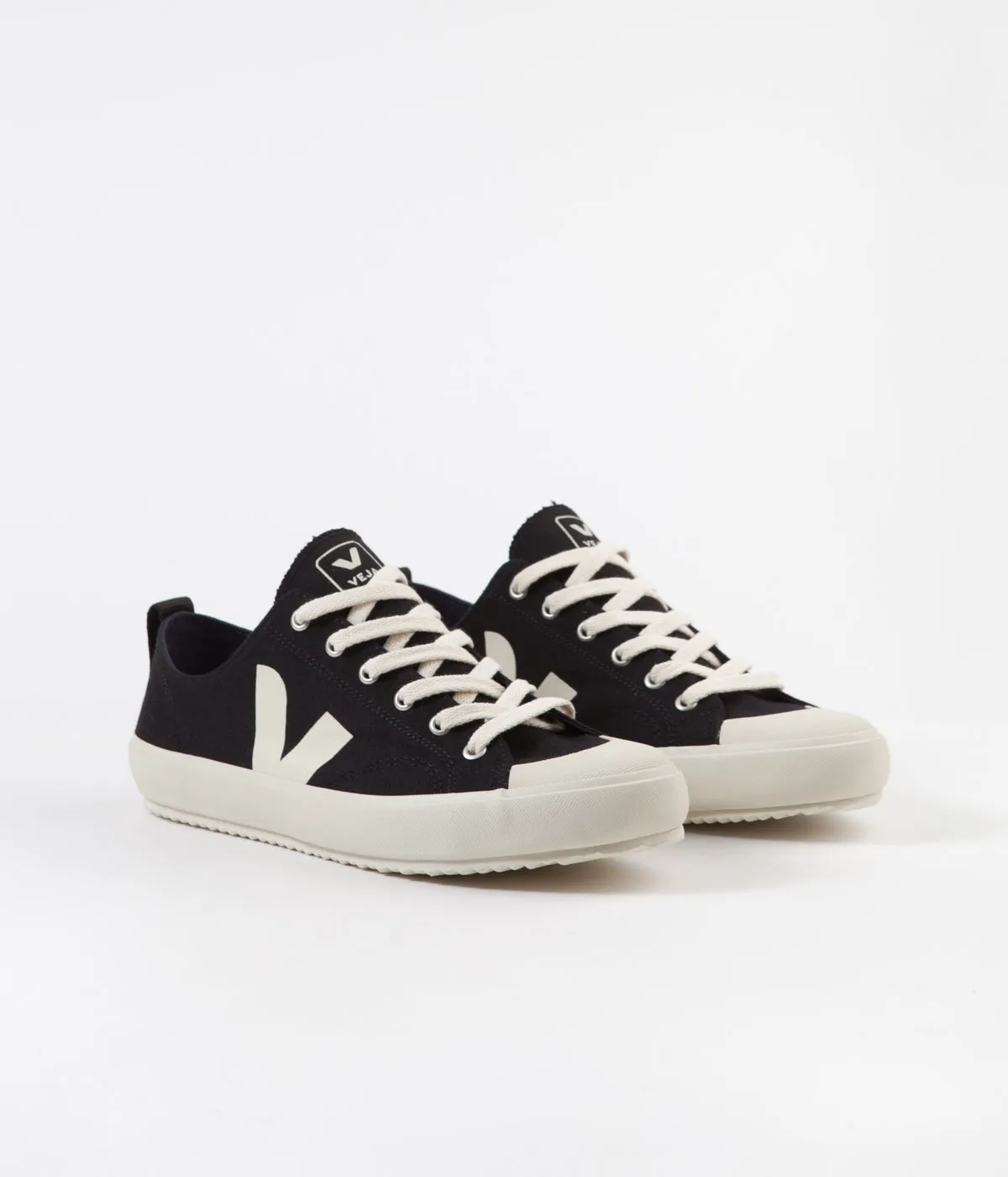 Veja Nova Canvas Shoes - Black / Pierre