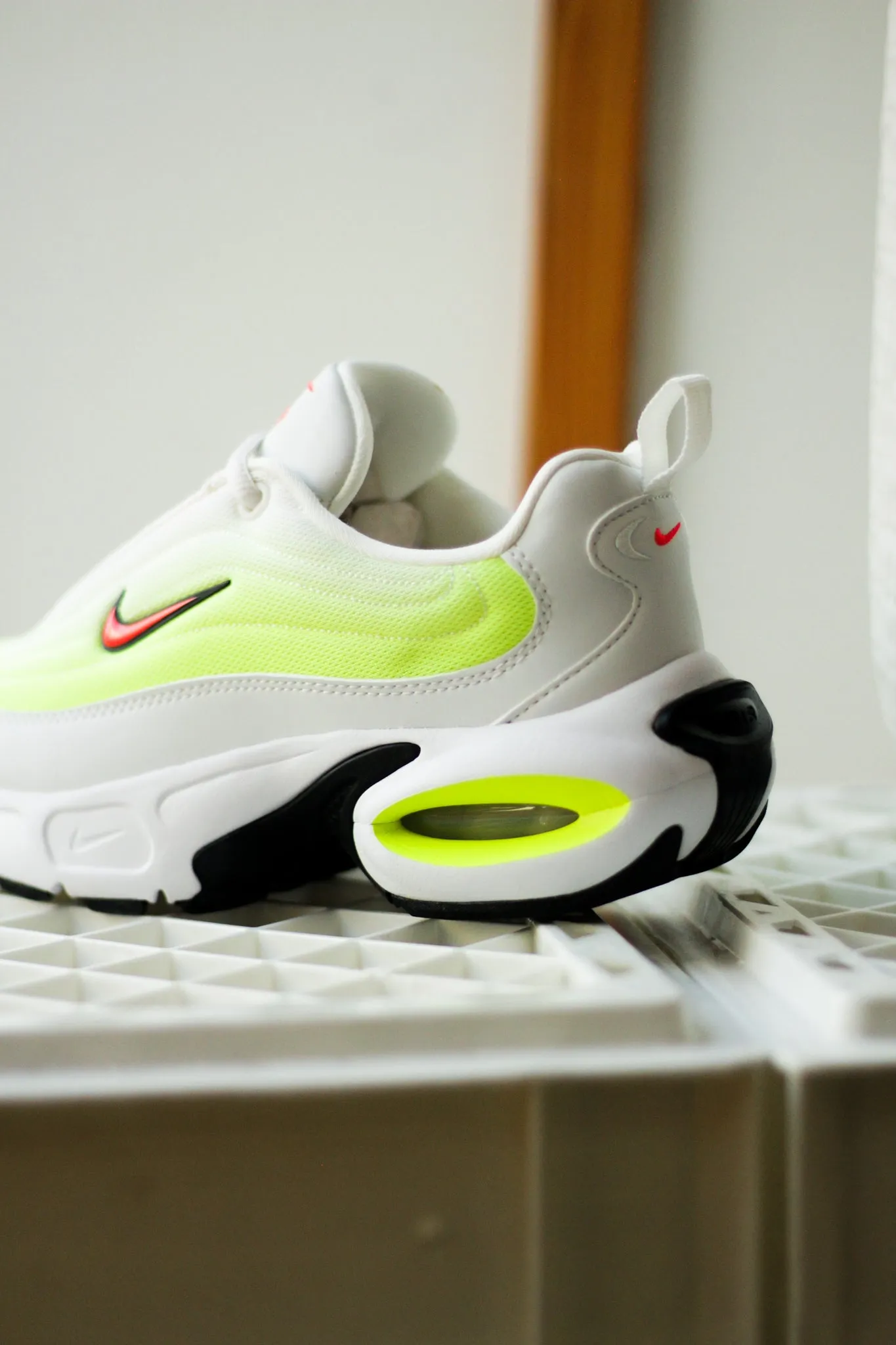 W AIR MAX PORTAL "SUMMIT WHITE"